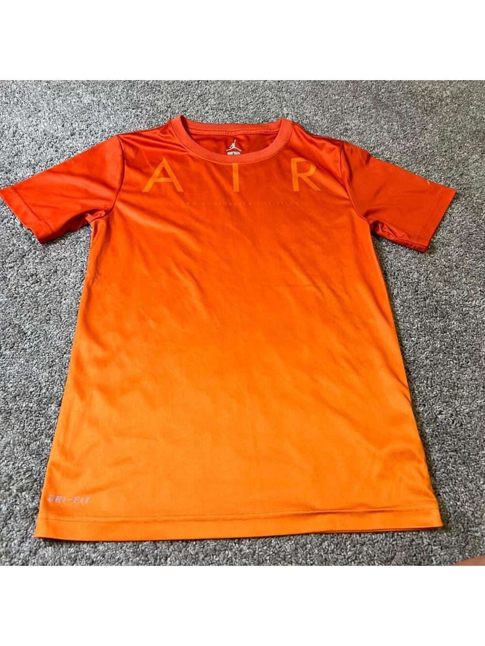 Jordan Dri-FIT Boy’s Youth Air Engineering For Flight Orange T-Shirt size Large